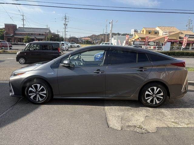 TOYOTA PRIUS PHV 2018