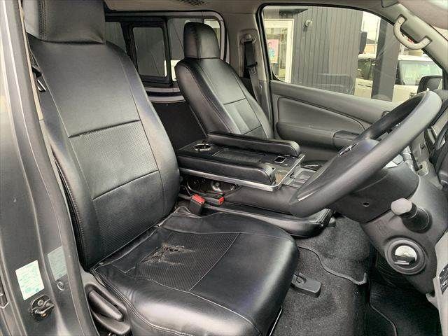 NISSAN NV350 CARAVAN 2018