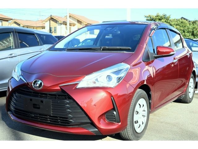 TOYOTA VITZ 2018