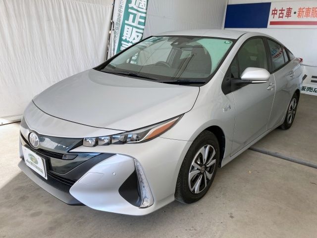 TOYOTA PRIUS PHV 2021