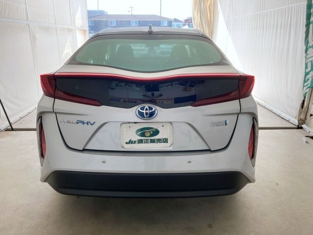 TOYOTA PRIUS PHV 2021