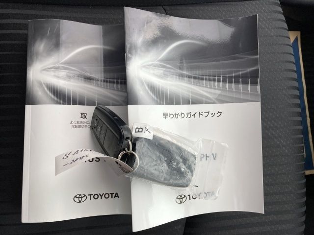 TOYOTA PRIUS PHV 2021