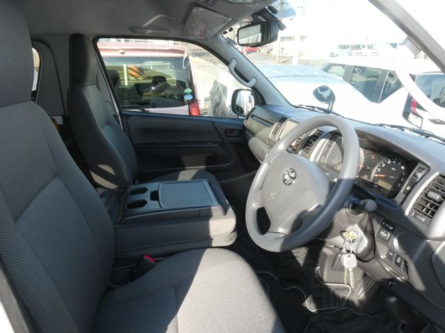 TOYOTA REGIUSACE van 2WD 2017