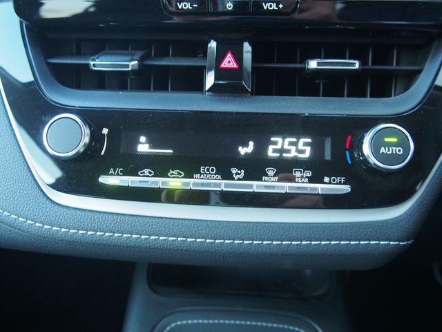 TOYOTA COROLLA sedan 2024