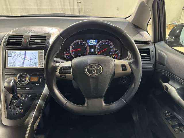 TOYOTA BLADE 2010