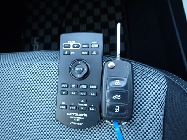 VOLKSWAGEN VOLKSWAGEN up! 2013