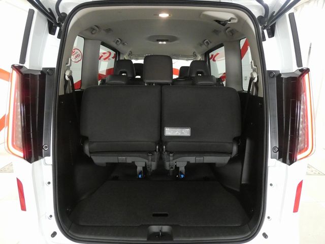 NISSAN SERENA  WG 4WD 2025