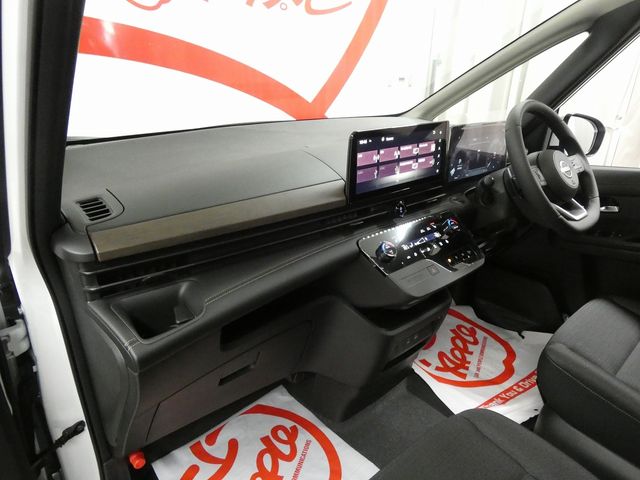 NISSAN SERENA  WG 4WD 2025