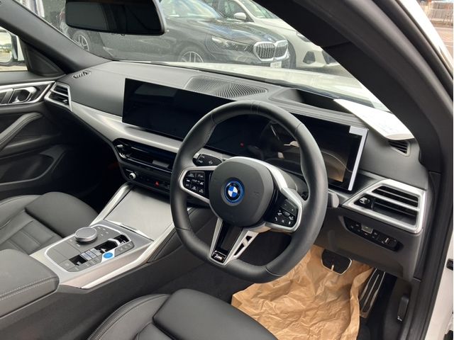 BMW BMW i4 2025