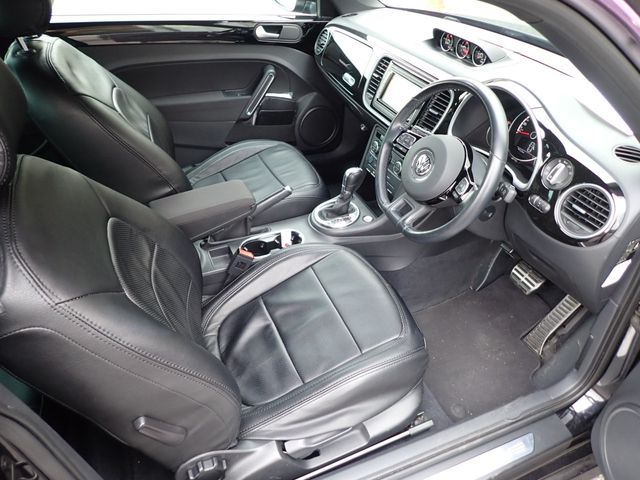 VOLKSWAGEN VOLKSWAGEN The BEETLE 2013