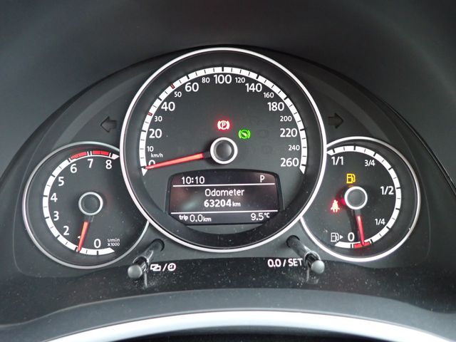 VOLKSWAGEN VOLKSWAGEN The BEETLE 2013