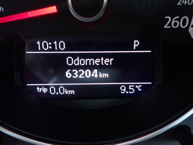 VOLKSWAGEN VOLKSWAGEN The BEETLE 2013