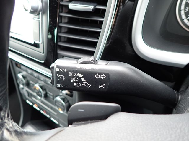 VOLKSWAGEN VOLKSWAGEN The BEETLE 2013