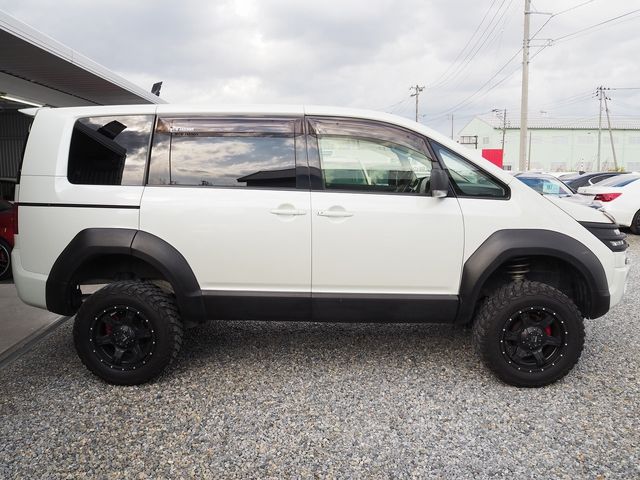 MITSUBISHI DELICA D:5 4WD 2015