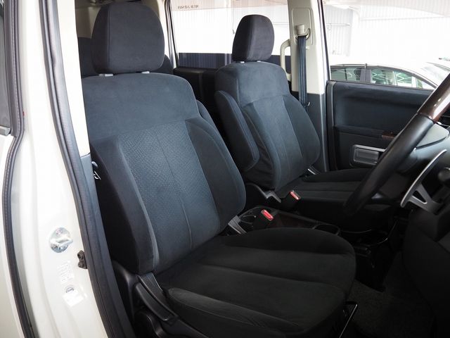 MITSUBISHI DELICA D:5 4WD 2015