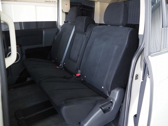 MITSUBISHI DELICA D:5 4WD 2015