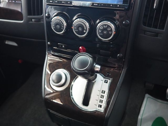 MITSUBISHI DELICA D:5 4WD 2015