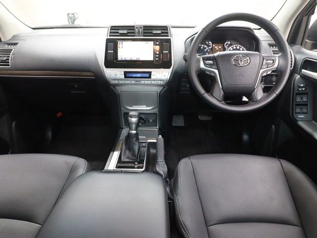 TOYOTA LANDCRUISER PRADO 2022