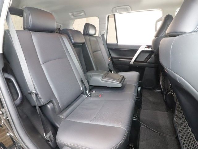 TOYOTA LANDCRUISER PRADO 2022