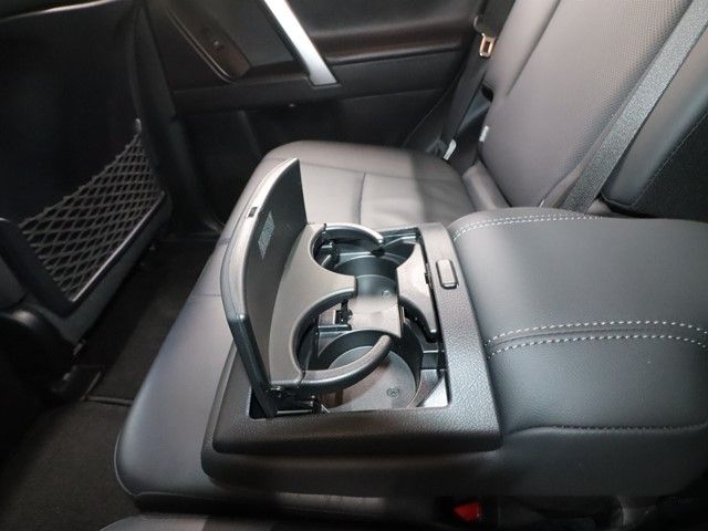 TOYOTA LANDCRUISER PRADO 2022