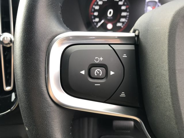 VOLVO VOLVO XC40 2021