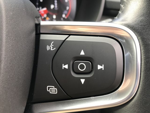 VOLVO VOLVO XC40 2021