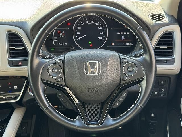 HONDA VEZEL HYBRID 2016