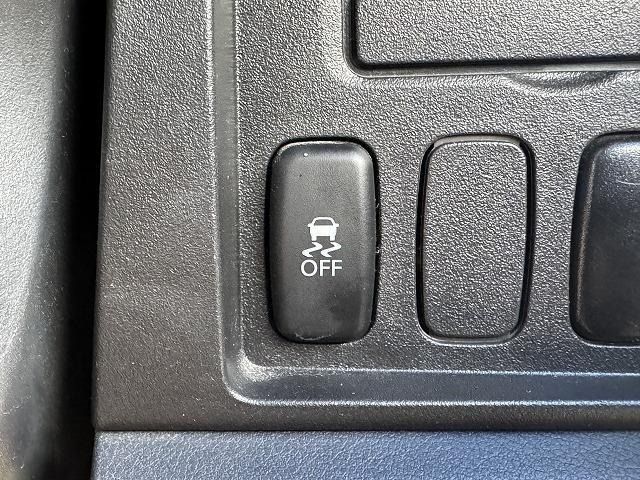 MITSUBISHI DELICA D:5 4WD 2013