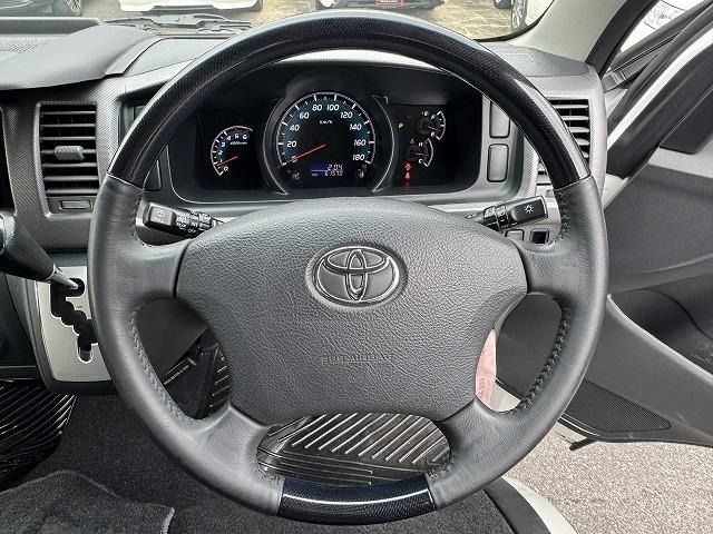 TOYOTA HIACE van 2WD 2013