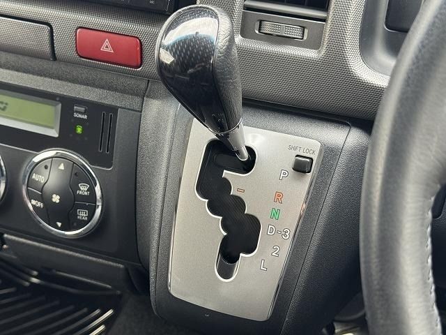 TOYOTA HIACE van 2WD 2013