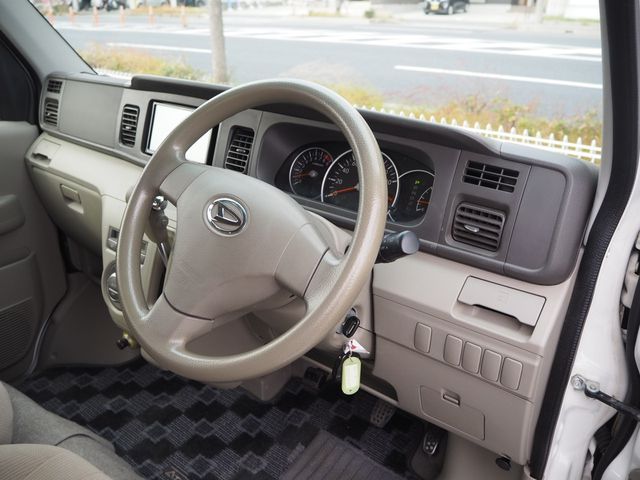 DAIHATSU ATRAI wagon 2012