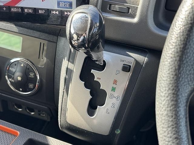 TOYOTA HIACE van 2WD 2012