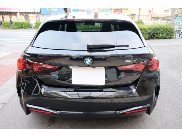 BMW BMW 1series 2025