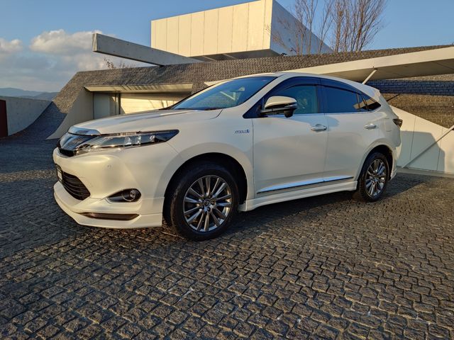 TOYOTA HARRIER HYBRID 2016