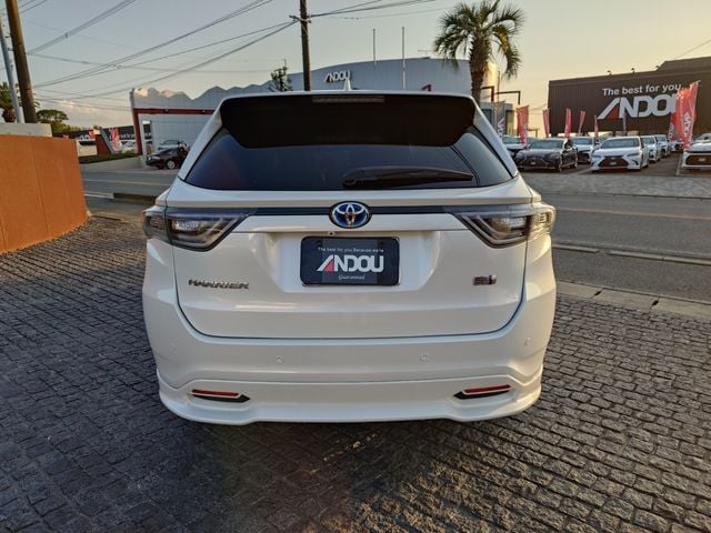 TOYOTA HARRIER HYBRID 2016