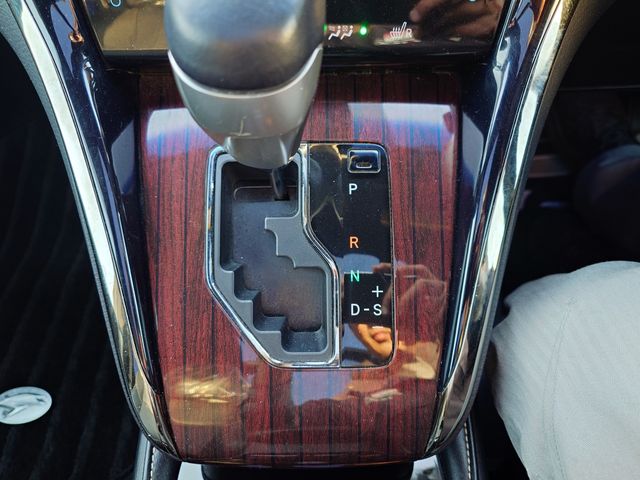 TOYOTA HARRIER HYBRID 2016