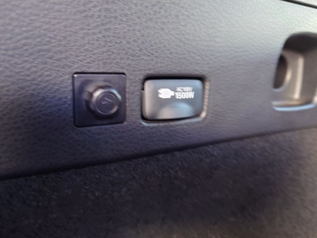 TOYOTA HARRIER HYBRID 2016