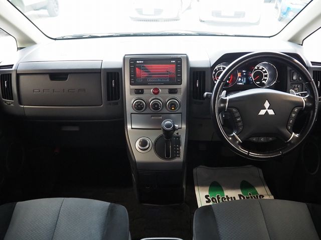 MITSUBISHI DELICA D:5 4WD 2010