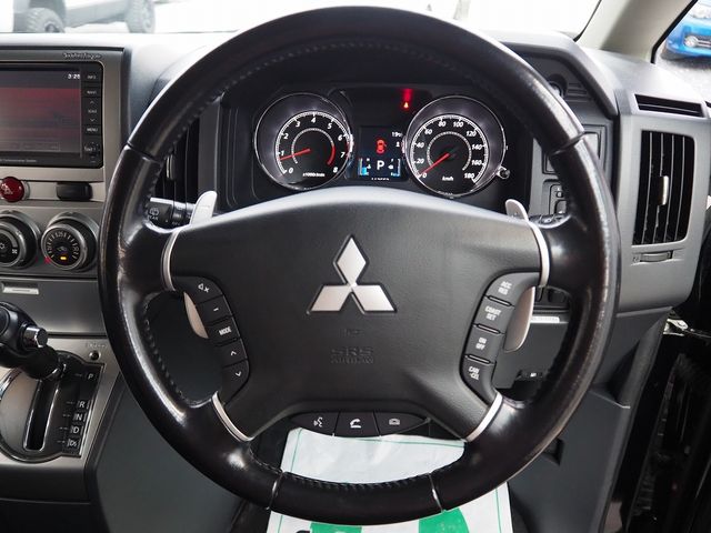 MITSUBISHI DELICA D:5 4WD 2010