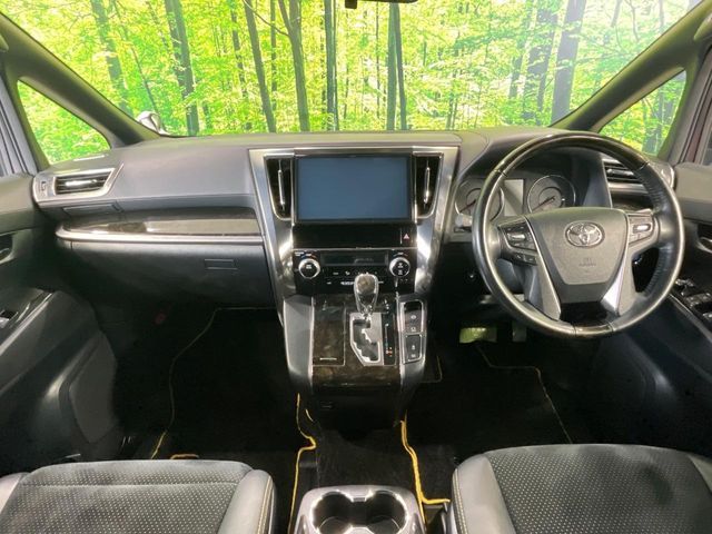 TOYOTA VELLFIRE 2016