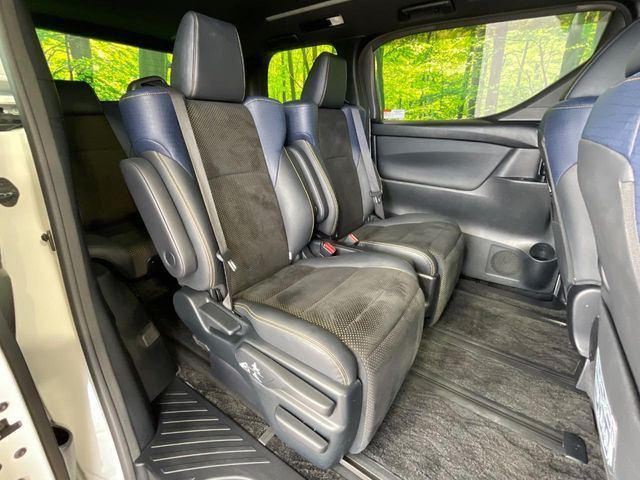 TOYOTA VELLFIRE 2016