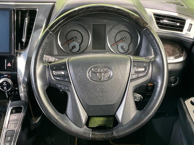 TOYOTA VELLFIRE 2016