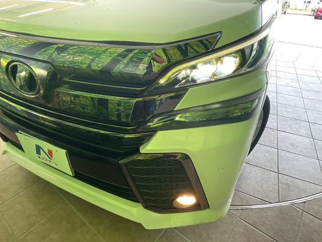 TOYOTA VELLFIRE 2016