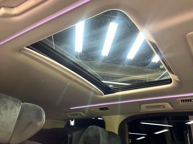 TOYOTA VELLFIRE 2016