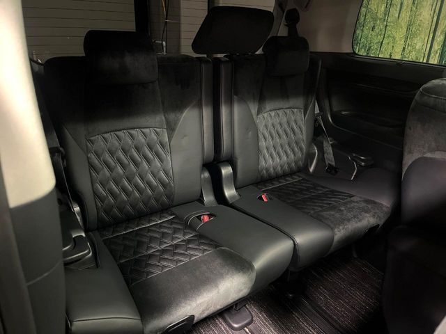 TOYOTA VELLFIRE 2016