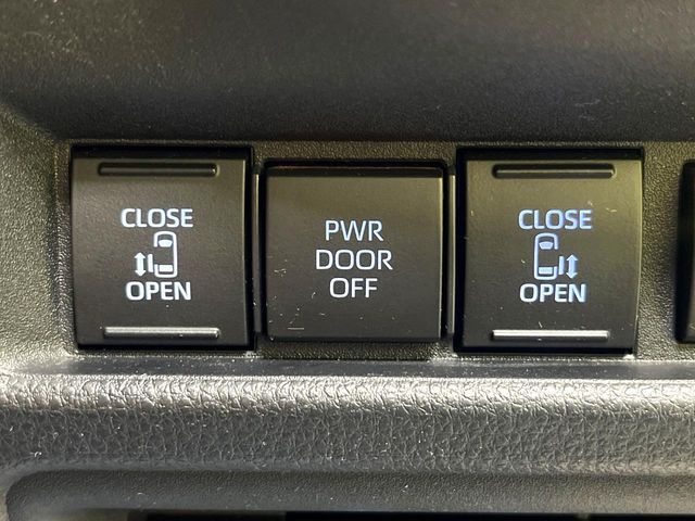 TOYOTA SIENTA HYBRID 2023