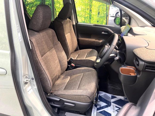 TOYOTA SIENTA HYBRID 2023