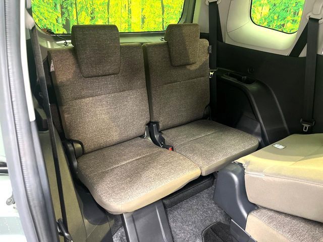 TOYOTA SIENTA HYBRID 2023