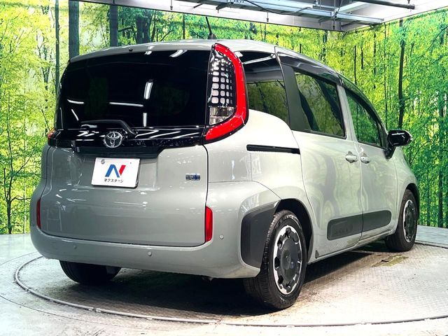 TOYOTA SIENTA HYBRID 2023