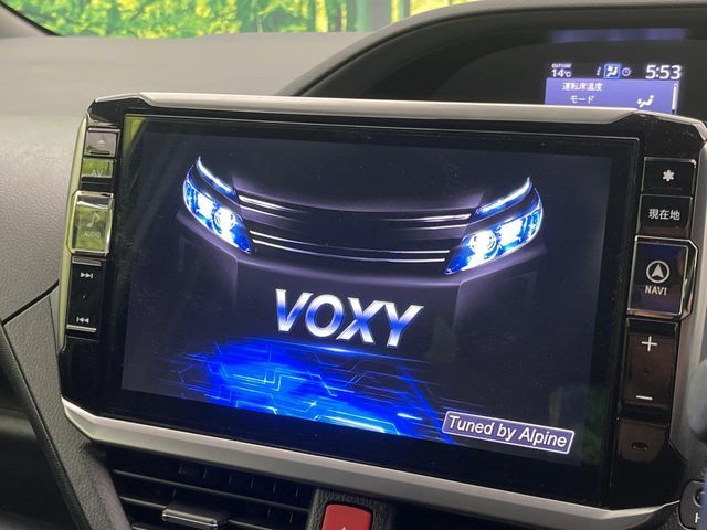 TOYOTA VOXY HYBRID 2019